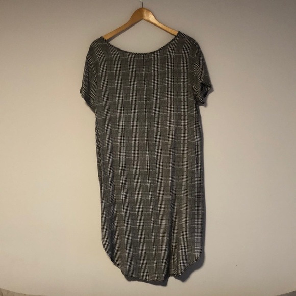 Black and white chevron dress ❤️ - Picture 3 of 3